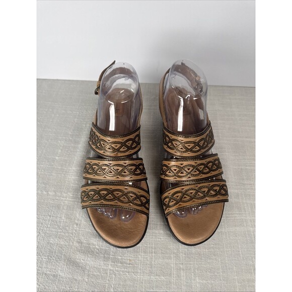 Clarks Artisan Brown‎ Tan Leather Strappy Boho Summer Sandals Women’s Sz 9.5 - Picture 4 of 14